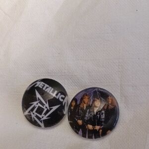 Set of 2 magnets 1" .Set of 2 glass magnets featuring the members of Metallica
